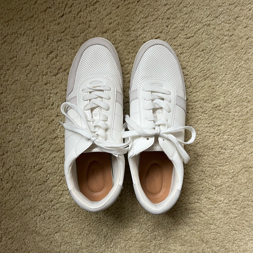 Universal Thread Sneakers